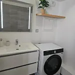 Center Rooftop 7pers Parking Paris Free Wifi Διαμέρισμα *