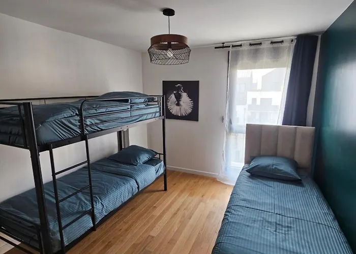 Center Rooftop 7pers Parking Paris Free Wifi モンテヴラン